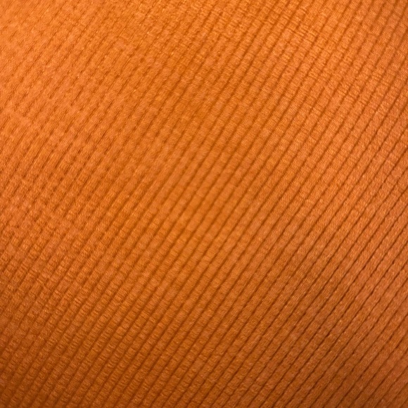 Halter Top, Mezzanine - Picture 4 of 4